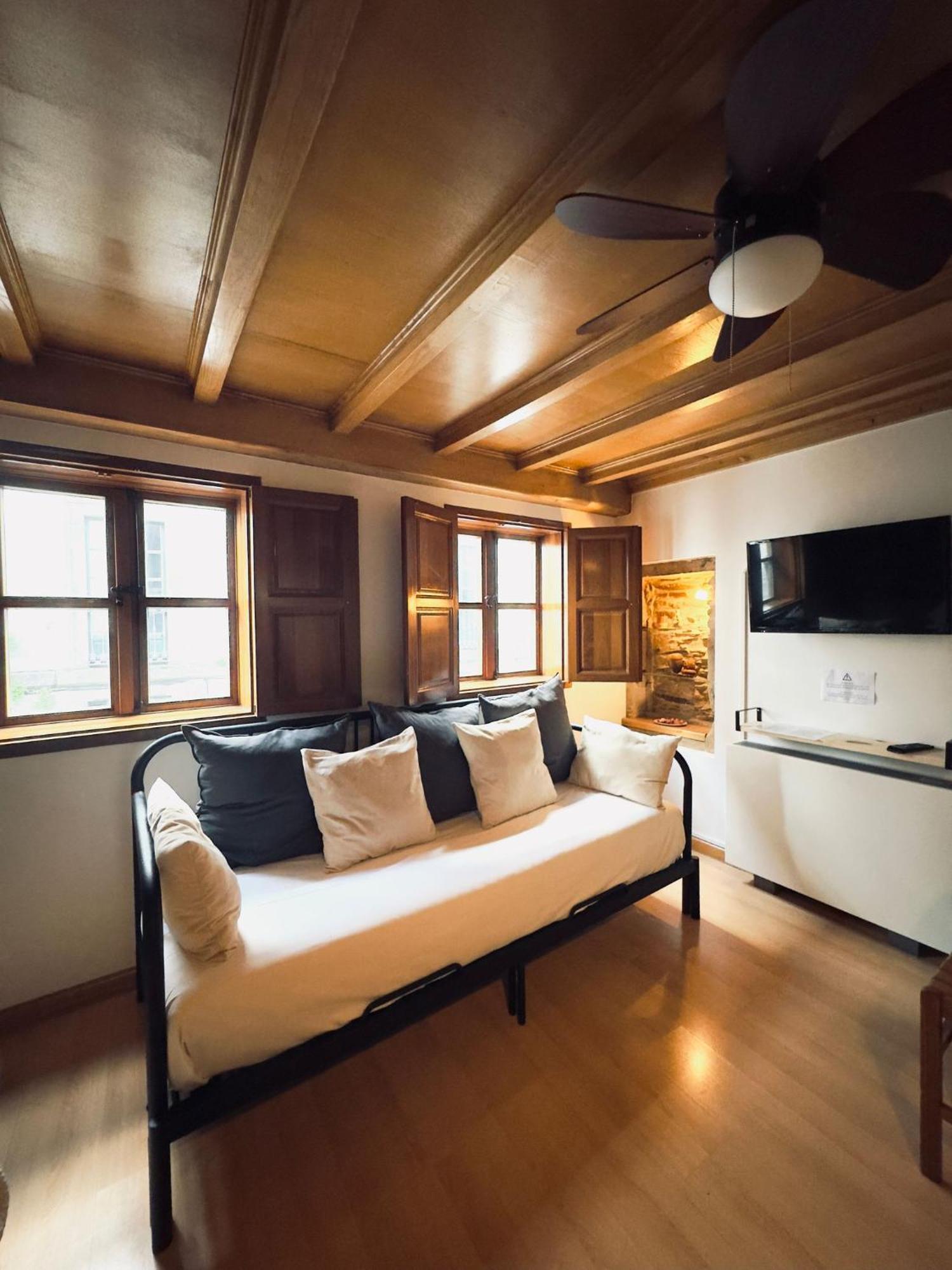 Apartamentos Campanas De San Juan Сантьяго-де-Компостела Экстерьер фото