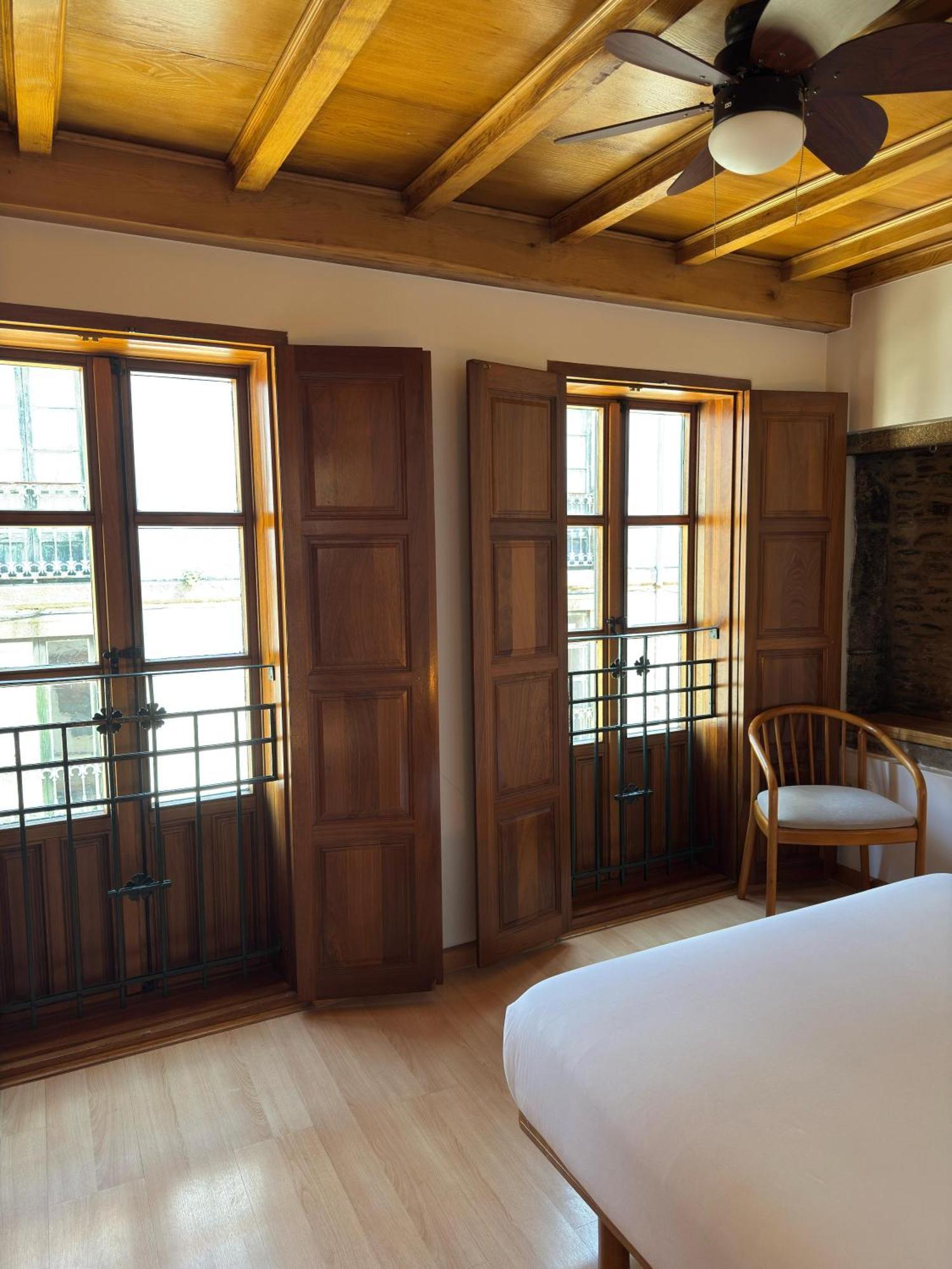 Apartamentos Campanas De San Juan Сантьяго-де-Компостела Экстерьер фото